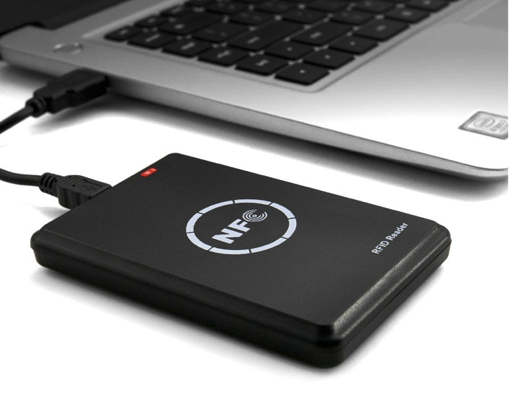 Fekete RFID-író