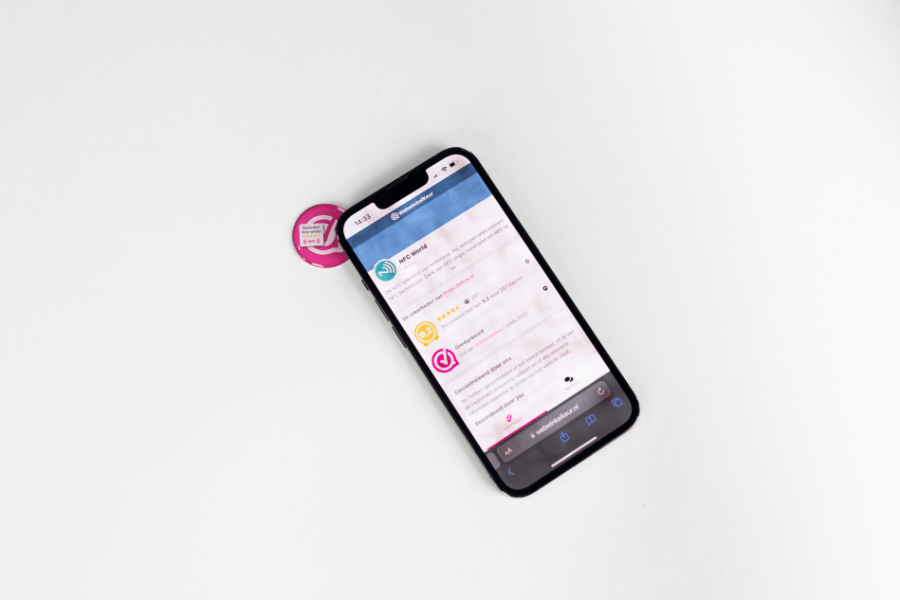 WebwinkelKeur értékelési matrica telefonnal